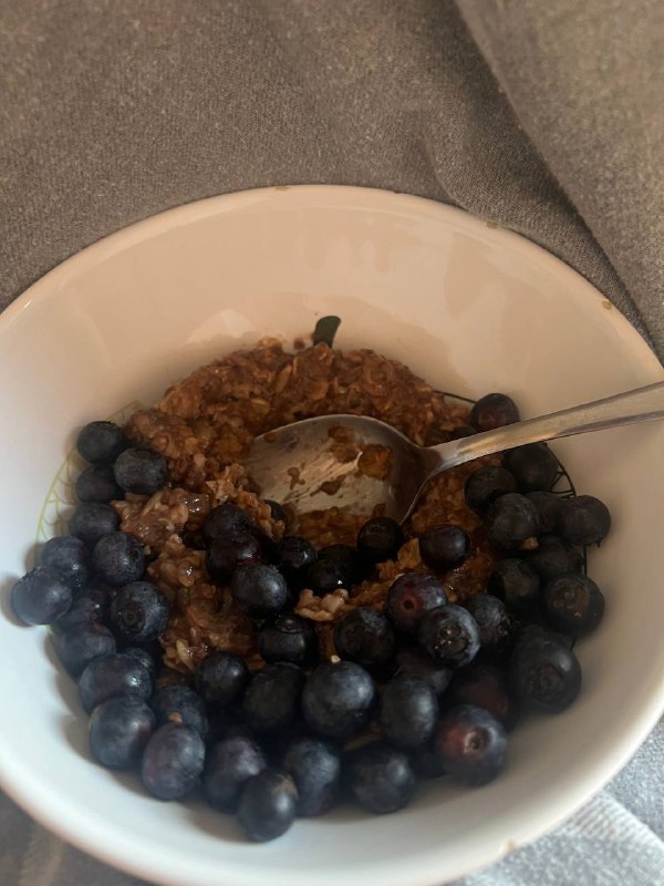 Oatmeal with Blueberries