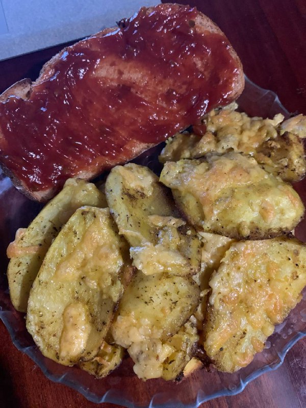 Cheesy Potato Wedges with Bread and Jam