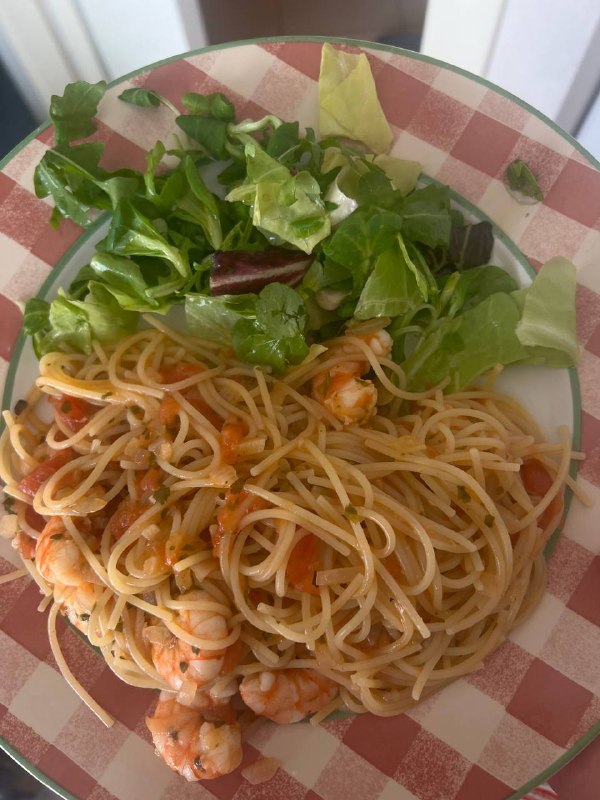 Shrimp Spaghetti with Salad