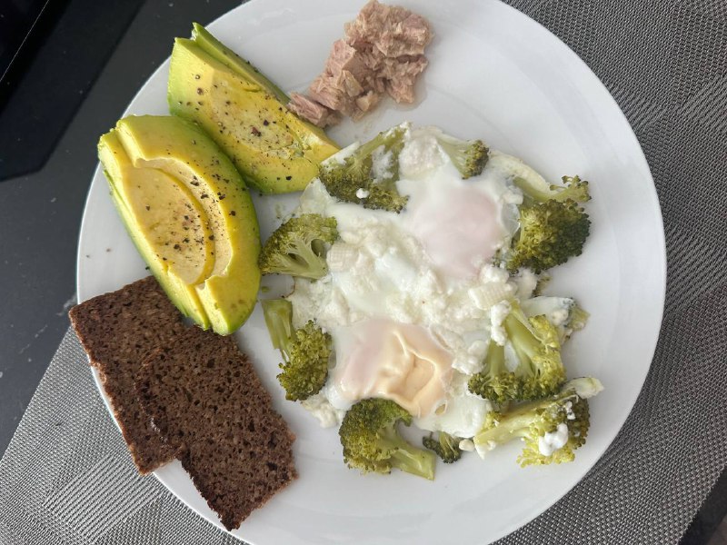 Egg And Broccoli Plate With Avocado, Tuna, And Bread