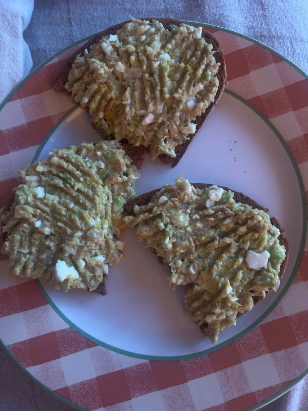 Avocado Toast With Egg And Tuna