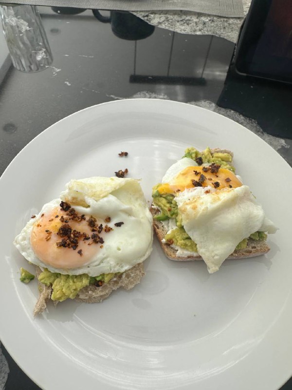 Avocado Toast With Fried Eggs