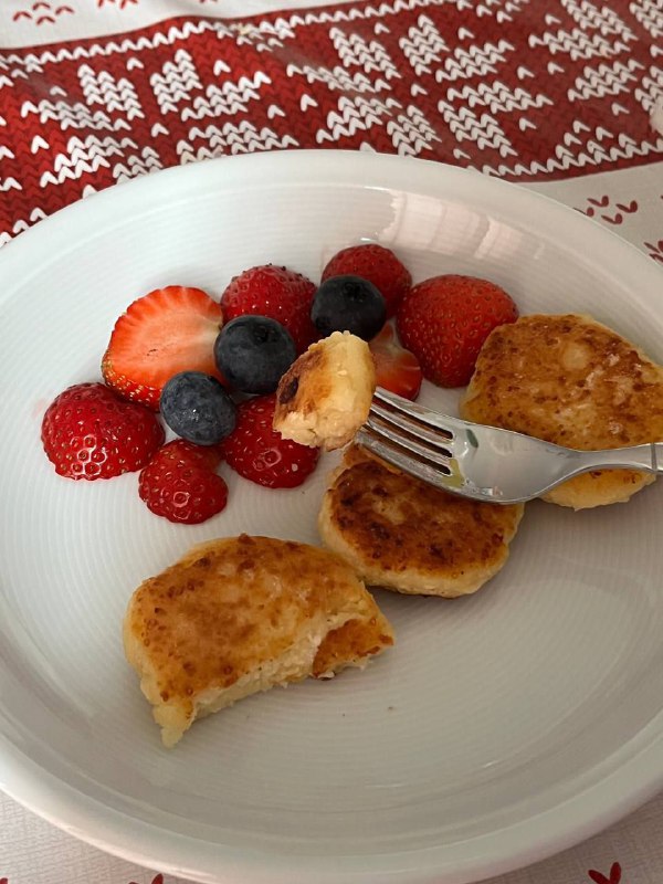 Cheese Pancakes With Mixed Berries