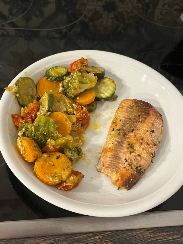 Grilled Salmon With Mixed Vegetables