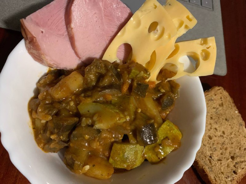 Vegetable Stew With Ham And Cheese