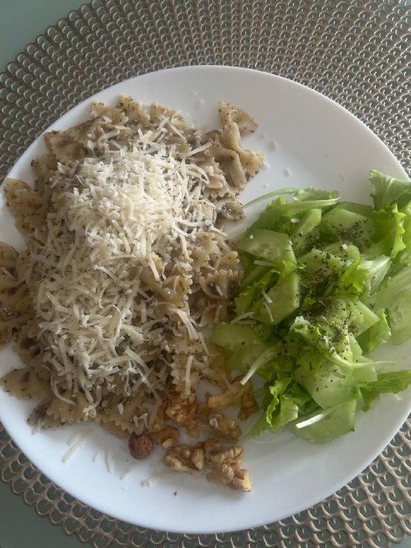 Pasta With Cheese And Salad