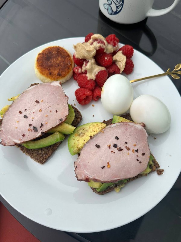 Avocado And Ham Toast With Cheddar Muffin, Raspberries, And Eggs